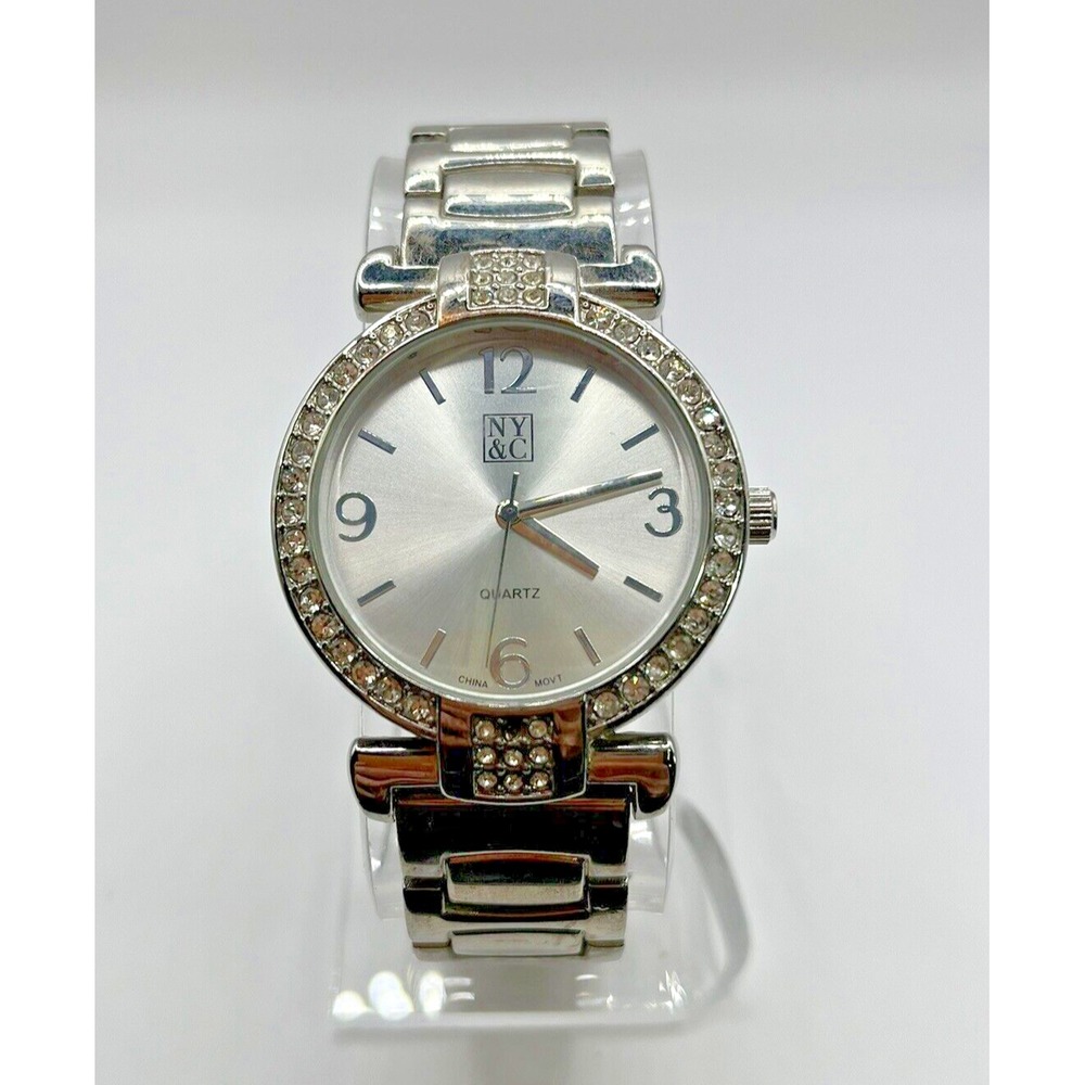 NY&C Quartz NY16693 Crystals Women's Watch Round Dial Silver- New Battery!